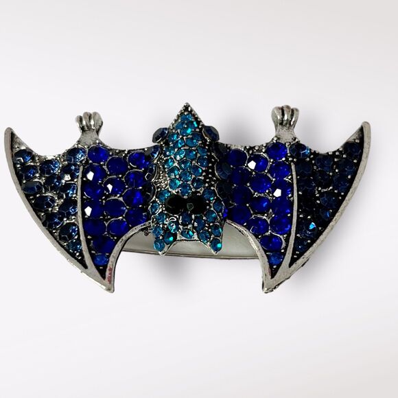 Stunning Elegant Halloween Bat Pin  - Sparkling Rhinestone Brooch BLUE/GOLD - Picture 7 of 8